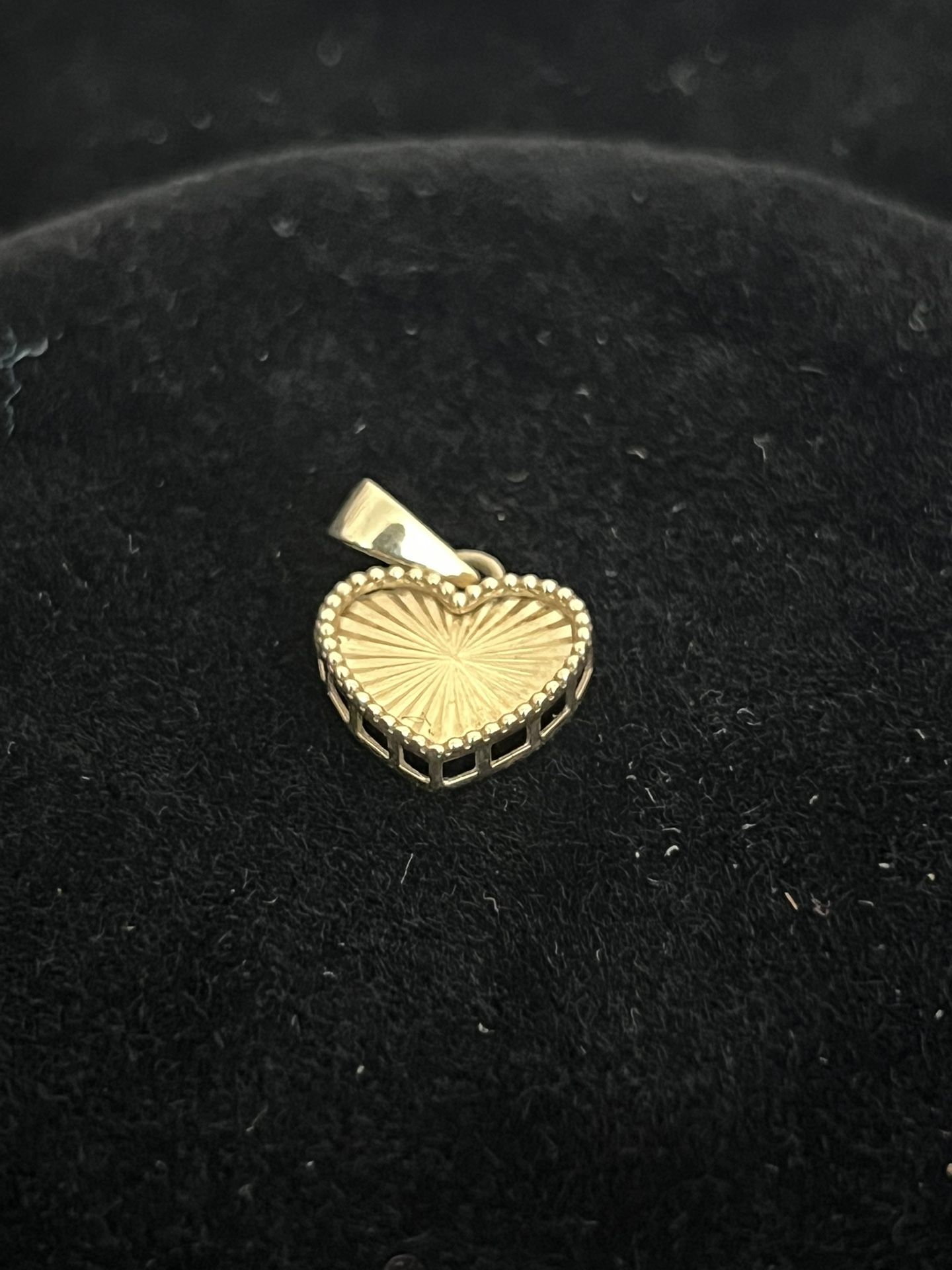 10k Gold Heart Pendant