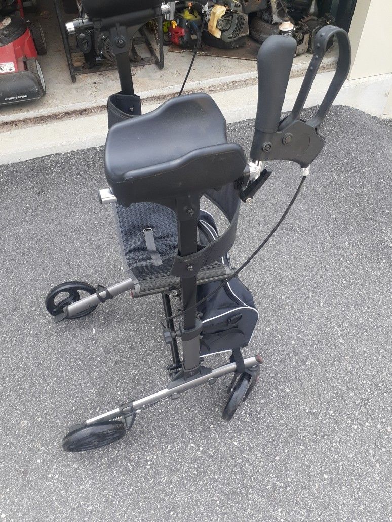 Walker (Stand Up Type)