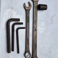 AMPCO and Berylco-becu Non-Spark electrician tools( Read full description)
