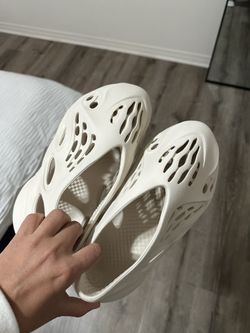 Yeezy Foam Runner Sand