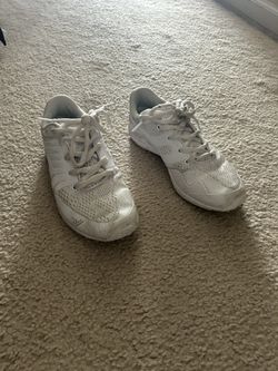 Girl Size 7 Cheer Sneaker