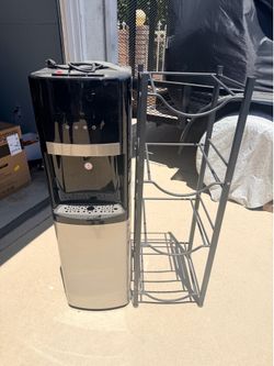 Water dispenser/ water bottle rack