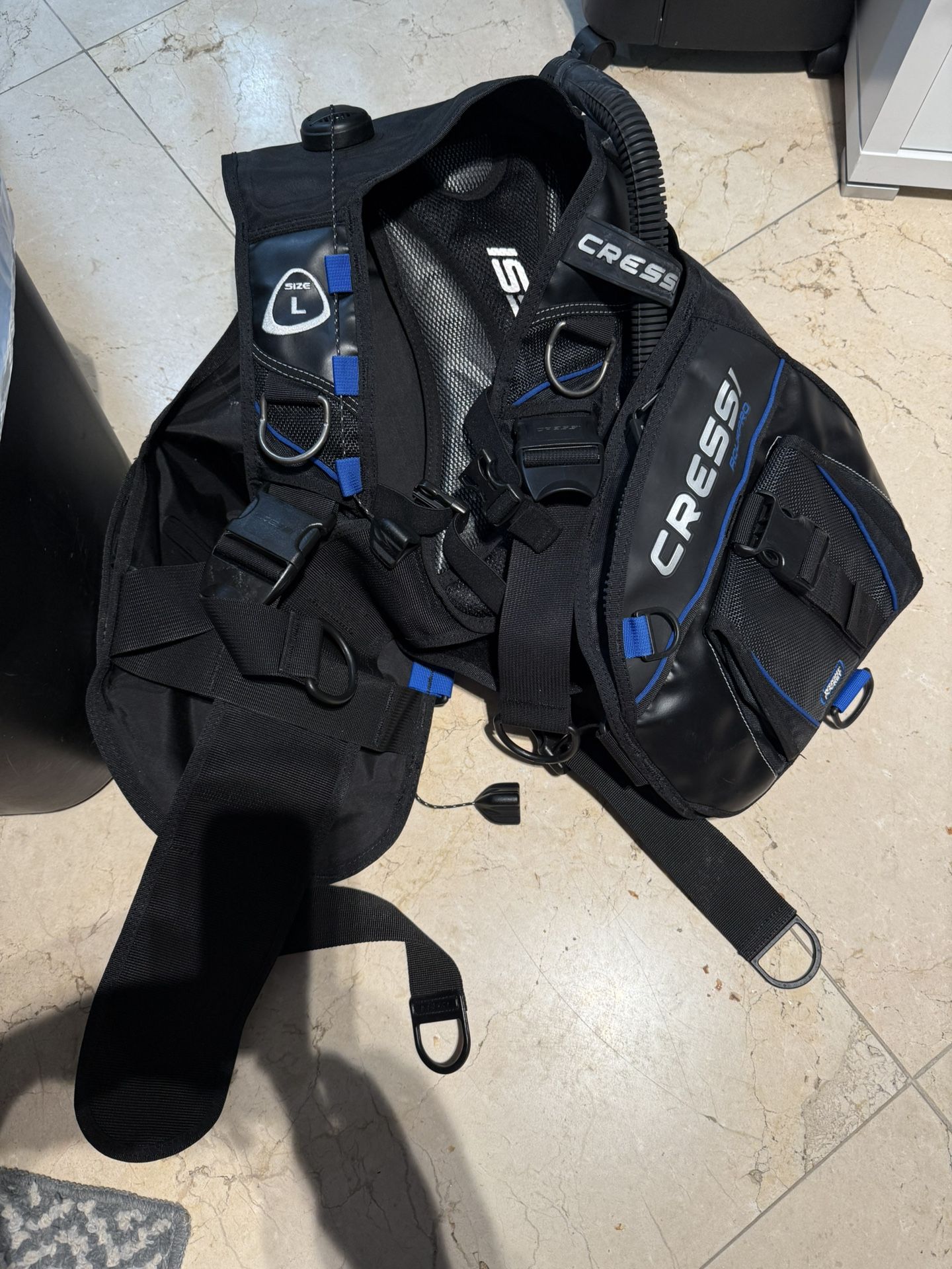 Large Cressi Aquapro Buoyancy Compensator Diving Vest
