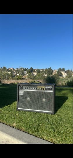 Roland Jazz Chorus 40 (JC40)