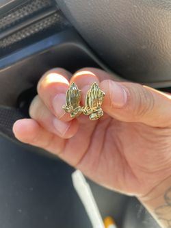 10k Prayer Hand Earrings