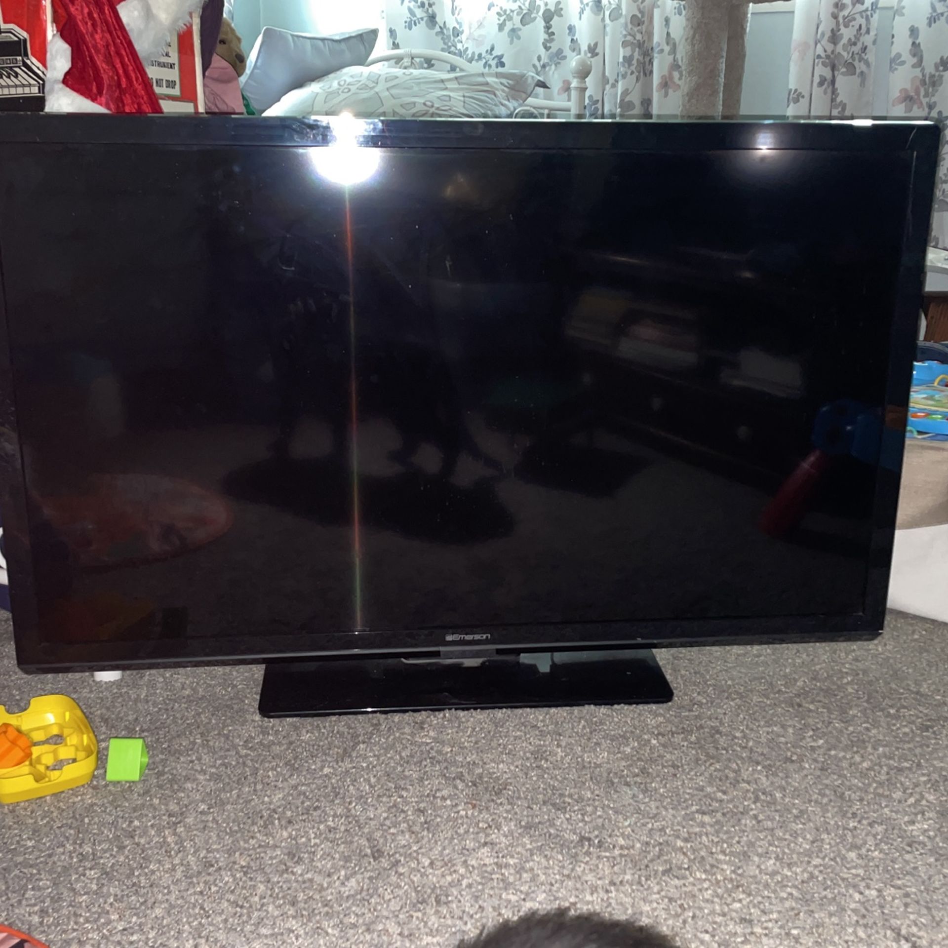 Emerson 46 Inch Flat screen Television