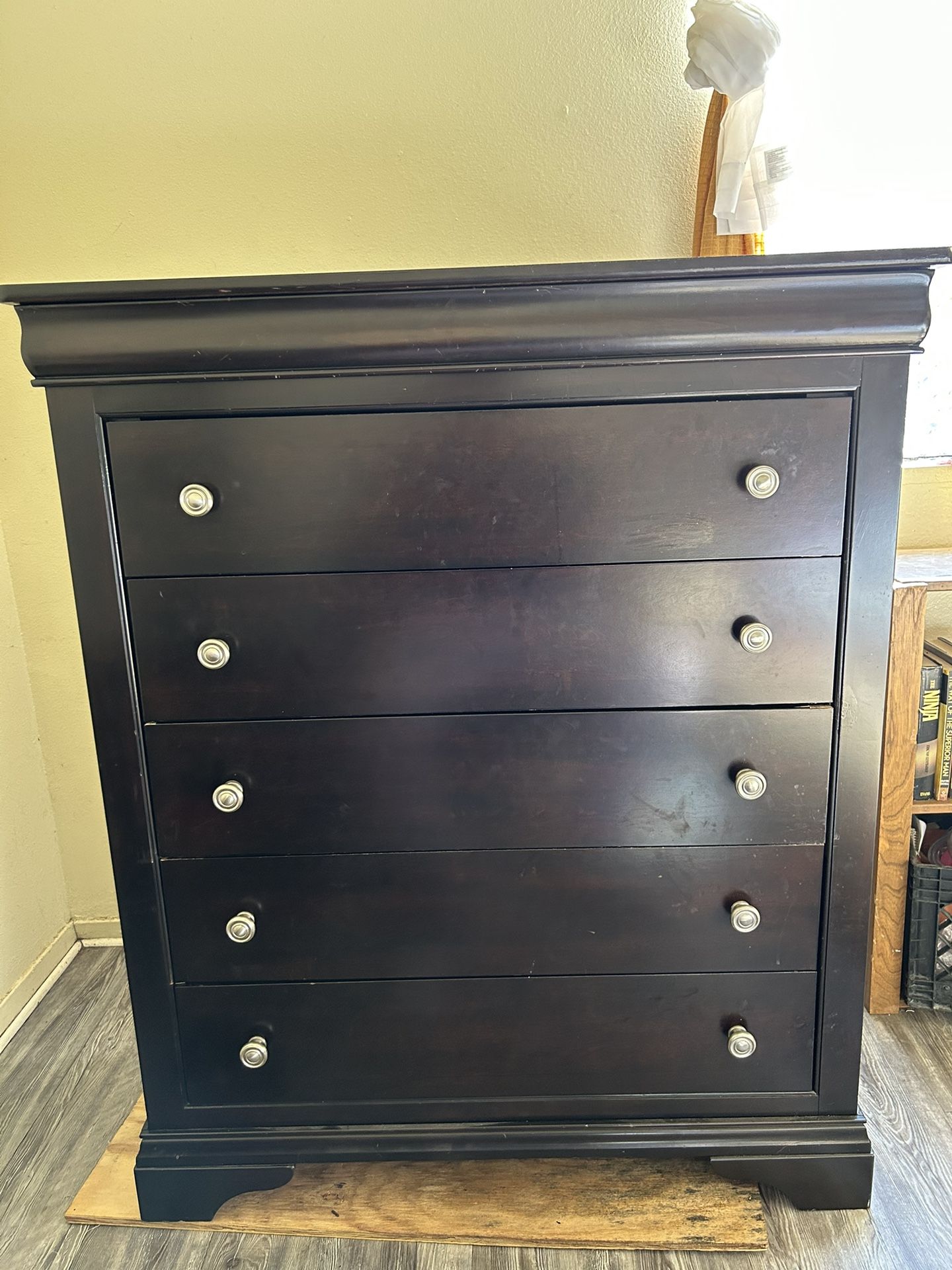 Dresser