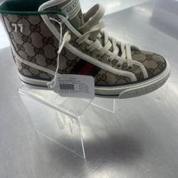 Gucci Shoes 
