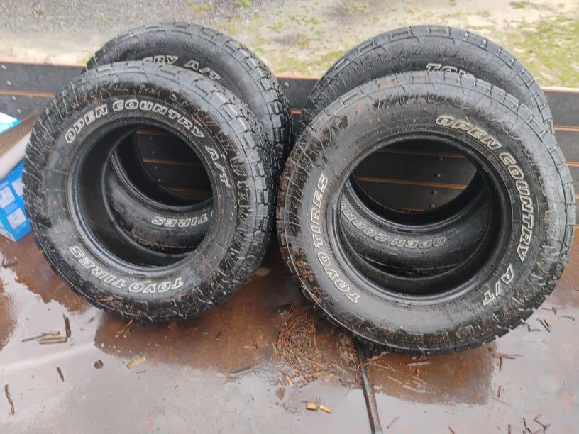 Tires 275/70/18
