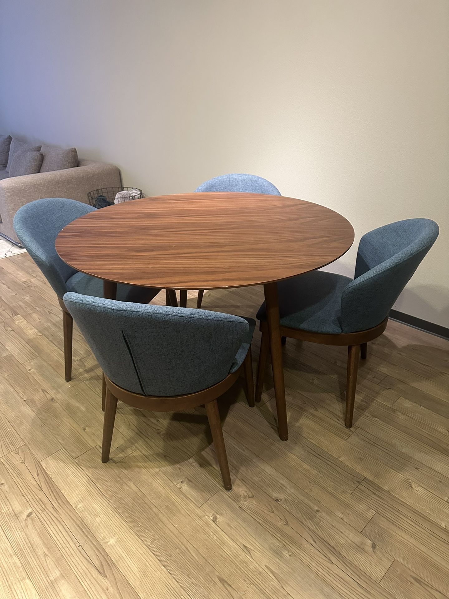 Kitchen Table and Chairs