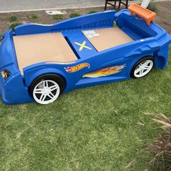 Children’s Hot wheels Bed