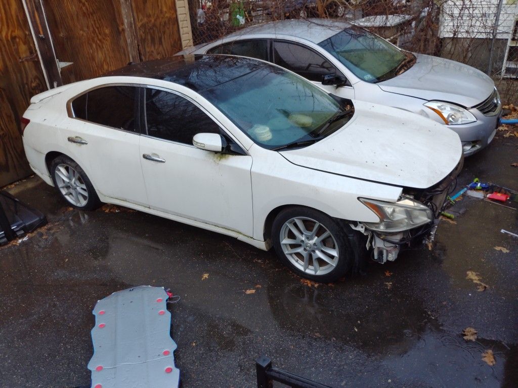 2009 NISSAN MAXIMA FOR PARTS