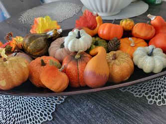 Beautiful Fall boat decor
