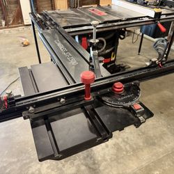 SawStop Sliding Crosscut Table – Excellent Condition