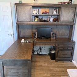 L Shaped Desk 