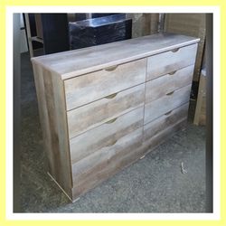 Eight drawers dresser