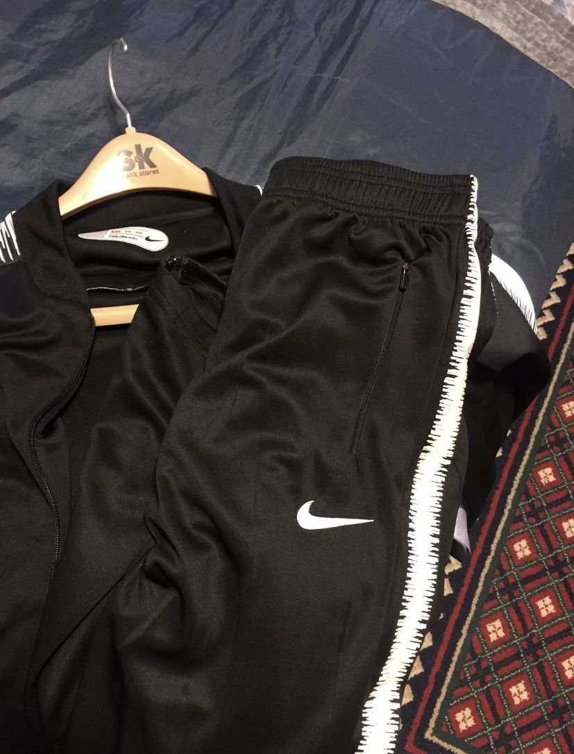 *New* Original Sweatshirt -NIKE- (x2)SWOOSH IM#526155 ( size XXL)