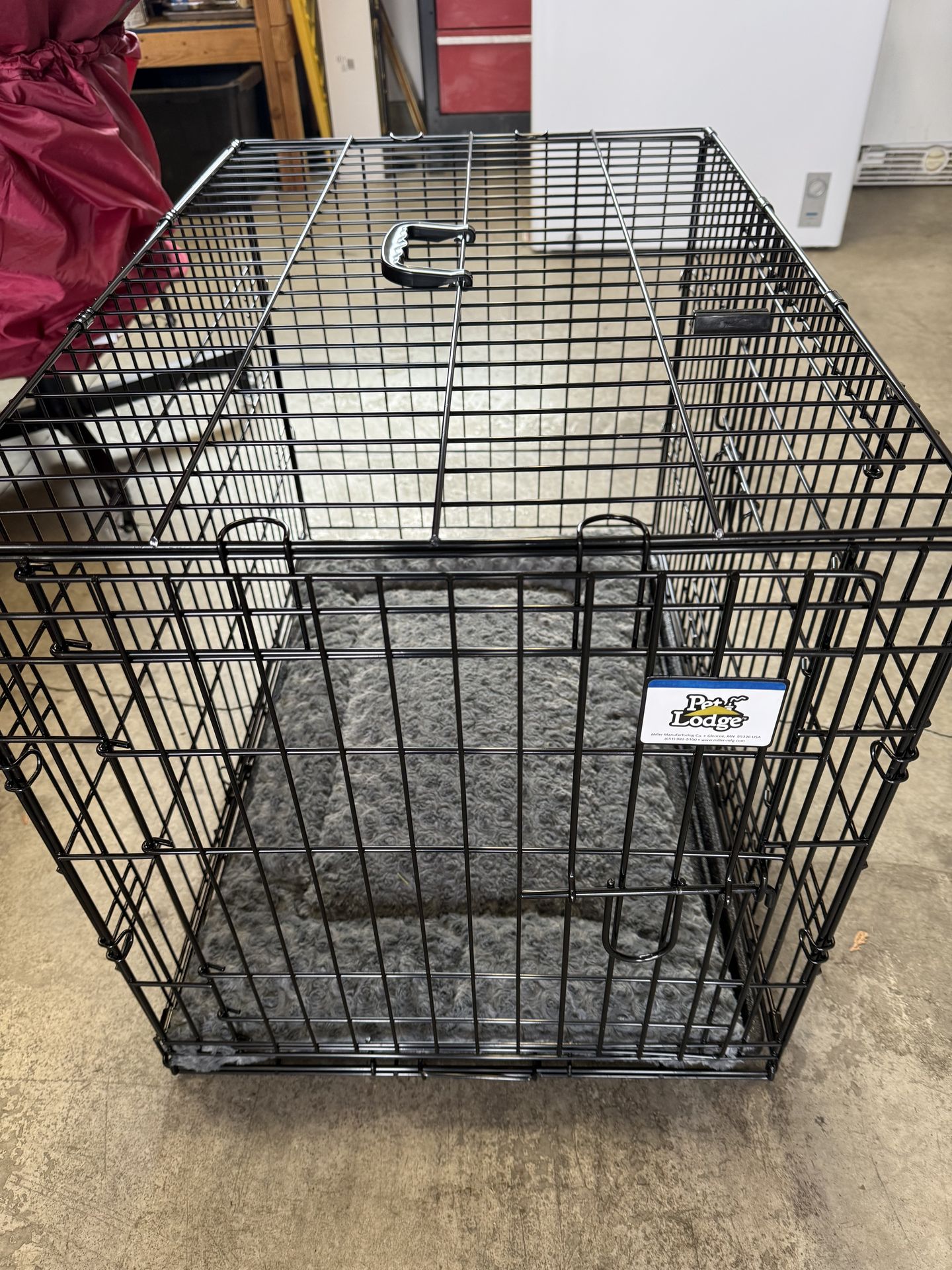 Pet Lodge Dog Crate with bed