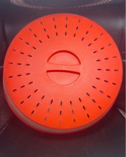 Red Collapsing Microwave Plate Cover