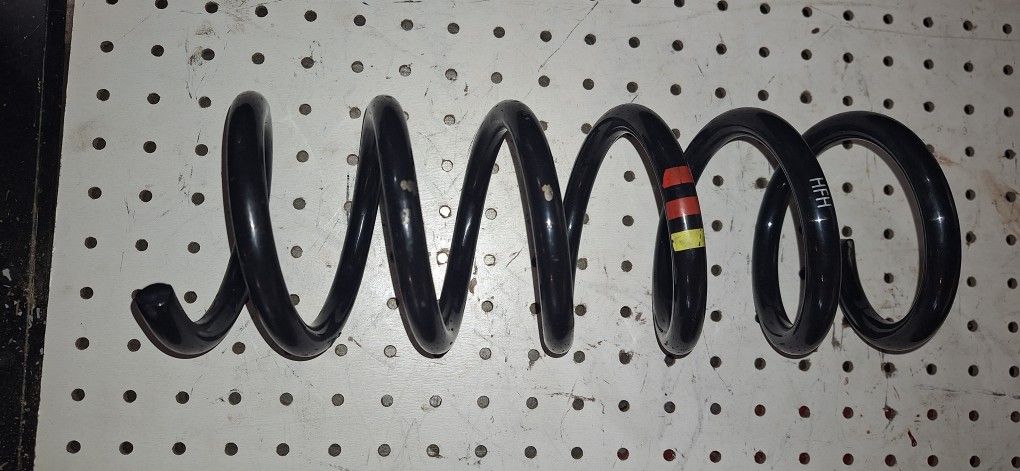2012 VW Touareg Rear Strut Coil Spring