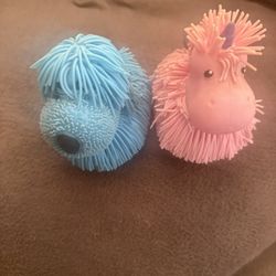 Sensory toy, they walk and bark 