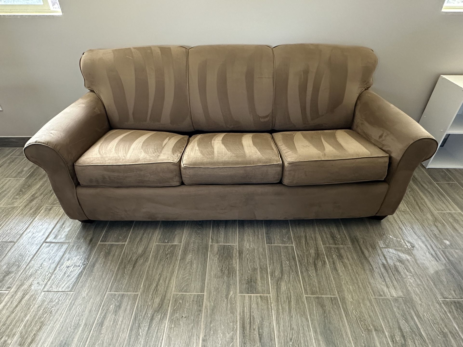 Pull Out Sofa Couch (Queen)
