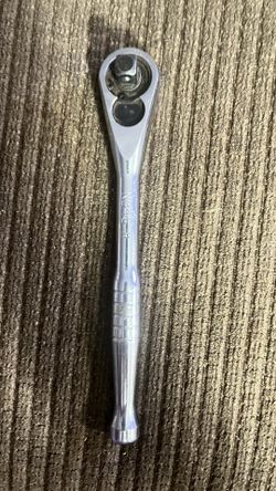 1/2” Drive Quick release teardrop ratchet
