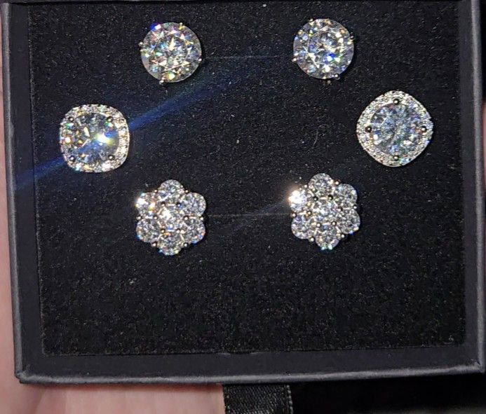 Moissanite EARRINGS