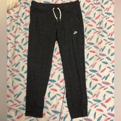 Nike joggers carpis