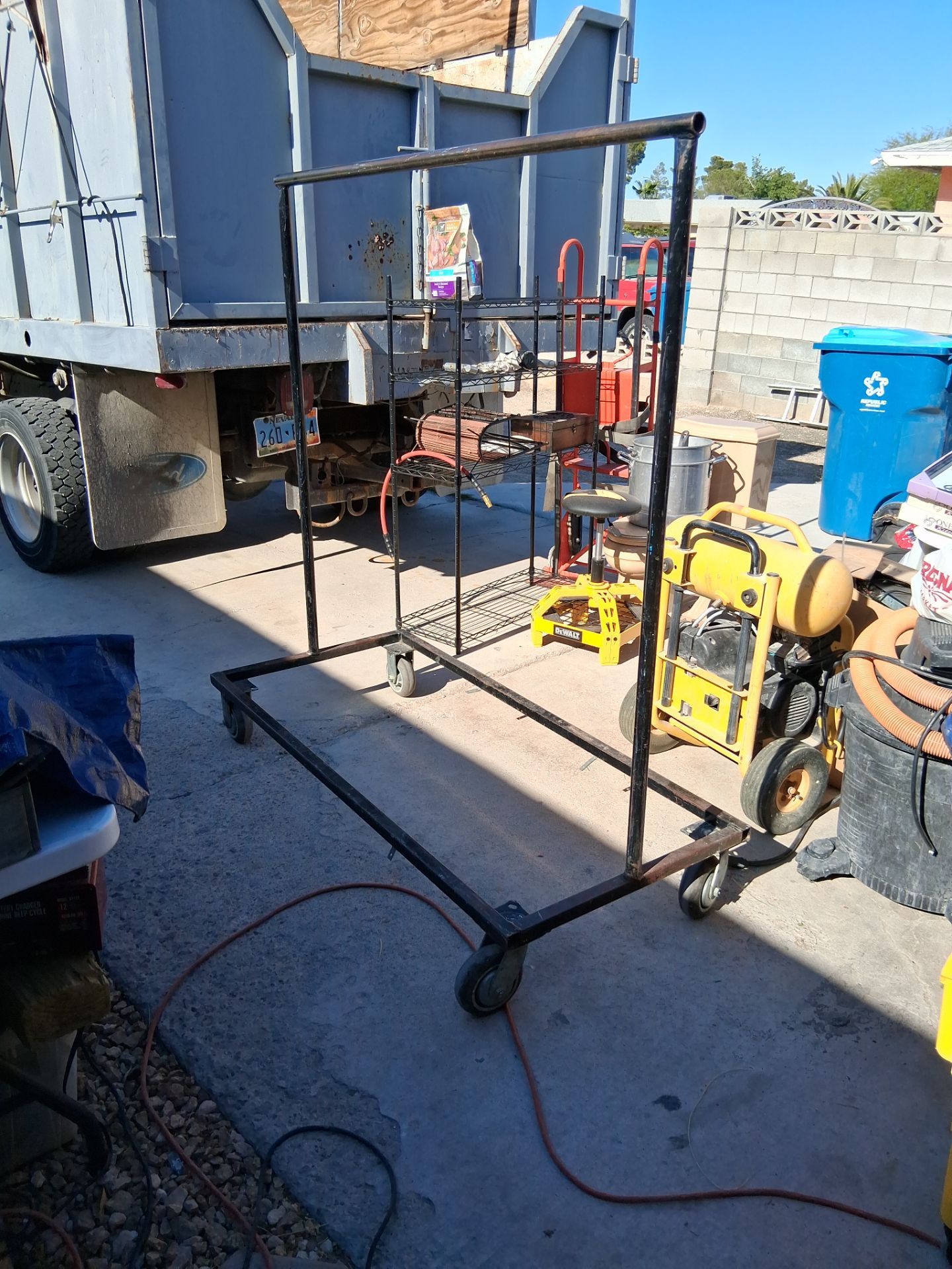 Commercial close rack