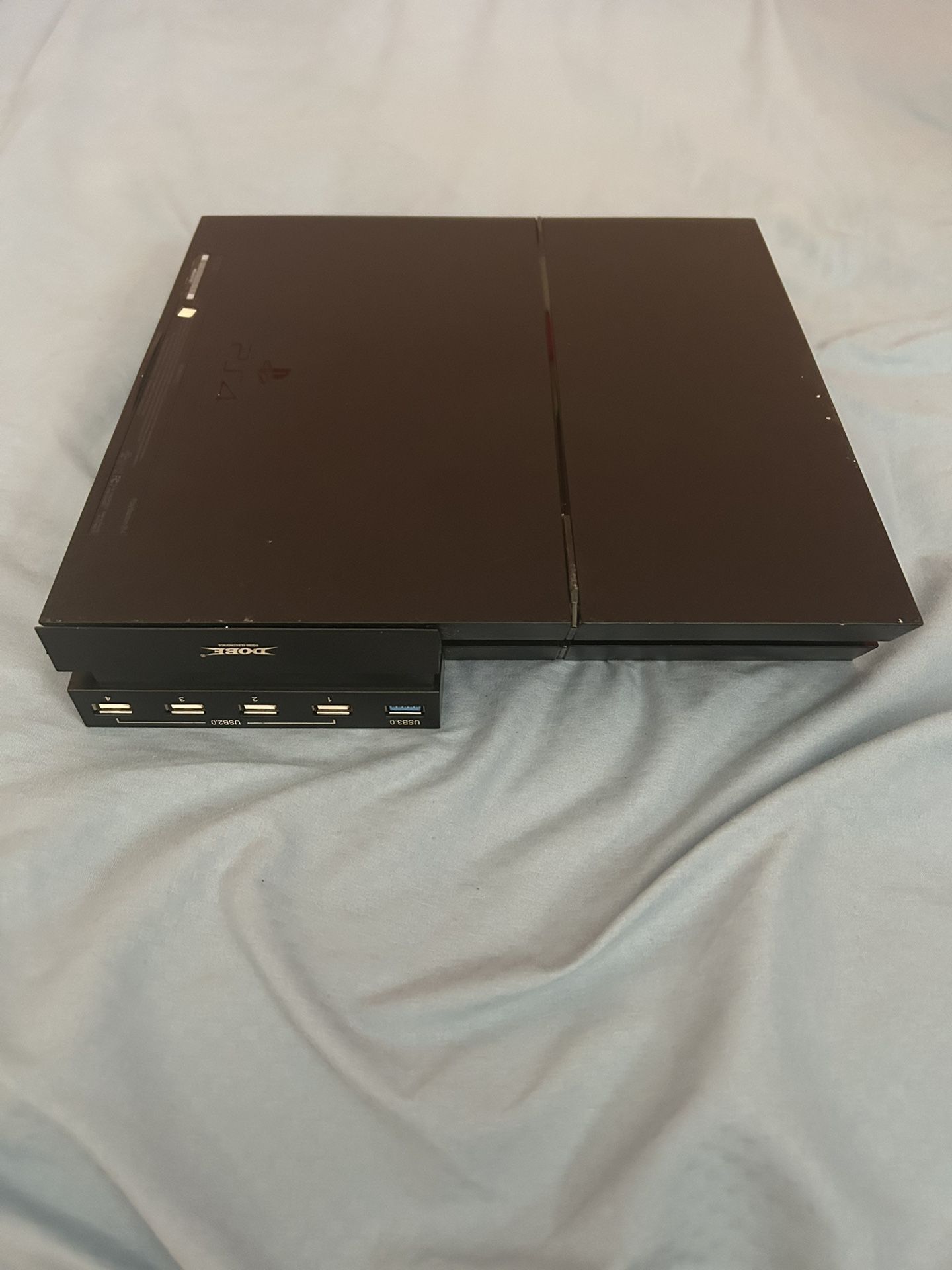 This Is A Really Old PS4 I’m Talking When It Came Out Old But It Still Works Super Good