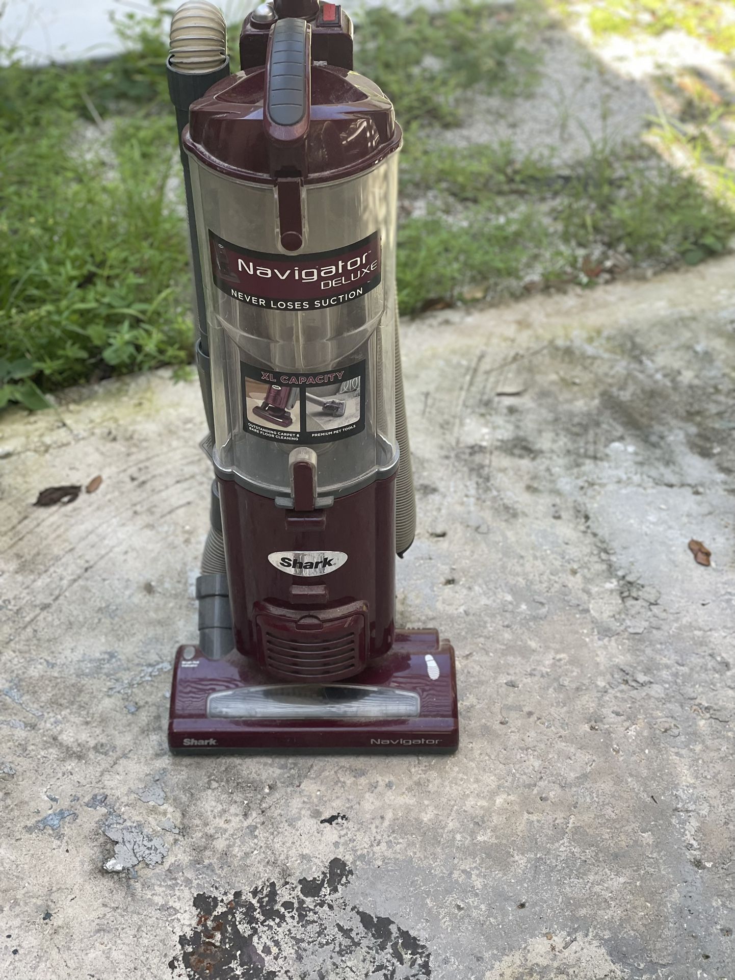 SHARK Navigator Deluxe