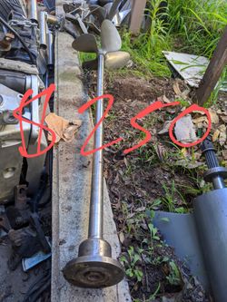 Propeller and driveshafts