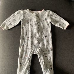 Carter’s Baby Jumpsuit in Animal Design 9 Months Old