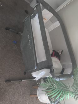 Baby Delight Baby Crib