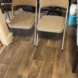Folding Chairs(2)