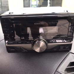 Kenwood CD Player / 2X12 Inch Orion Speakers