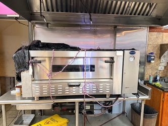 Commercial Pizza oven