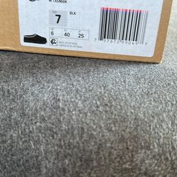 Black Ugg Tasman’s