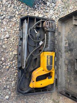 DeWalt Corded Reciprocating Saw with Case