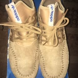 Sz8.5 adidas tubular moc UK exclusive