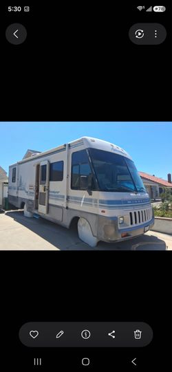 1996 Winnebago adventure in great condition