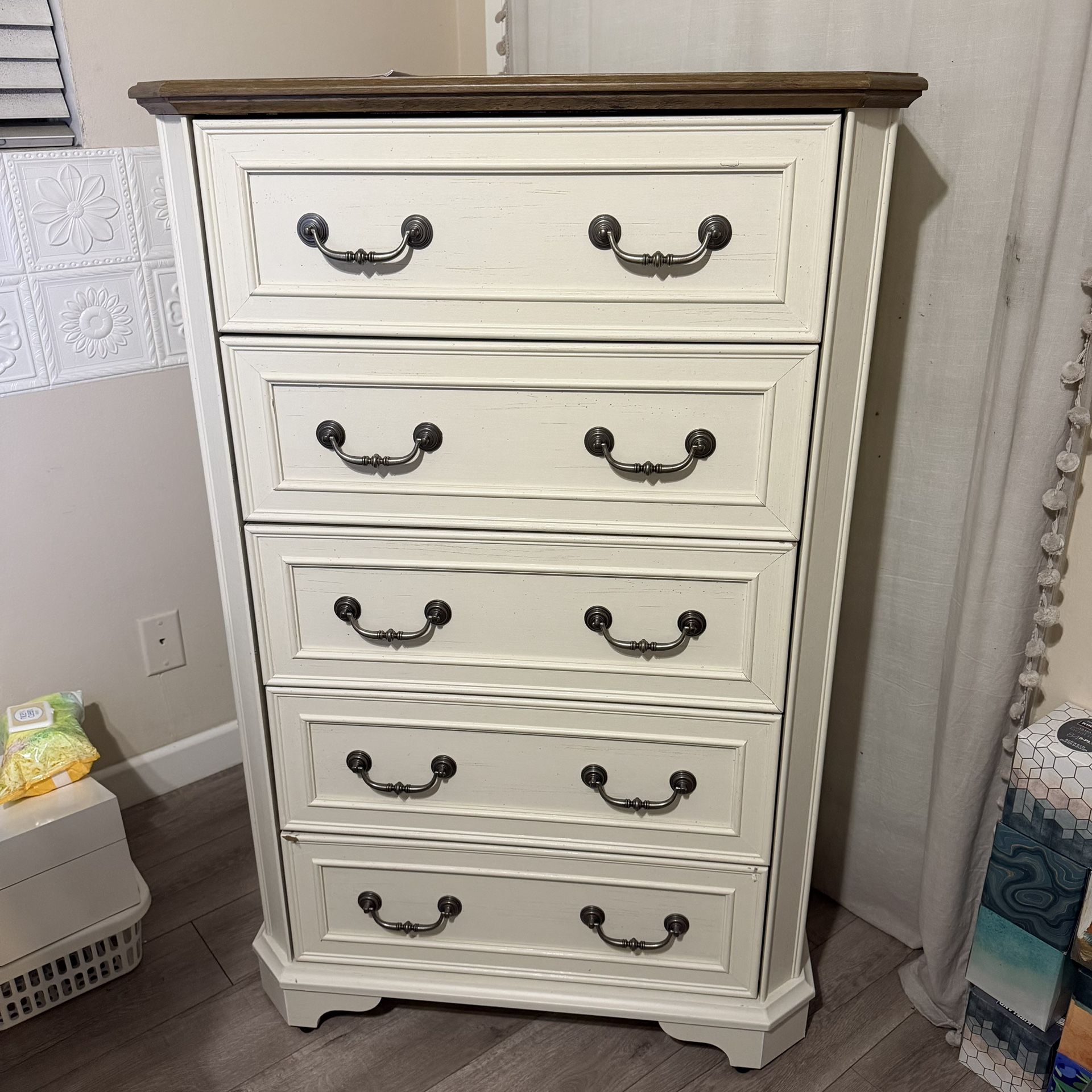 Drawer Dresser