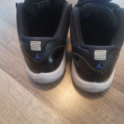 Jordan 11 Retro Low
Space Jam (GS)