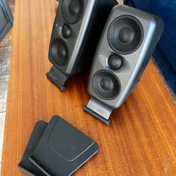 IK Multimedia iloud MTM 2 Way Active Studio Monitors (Pair)