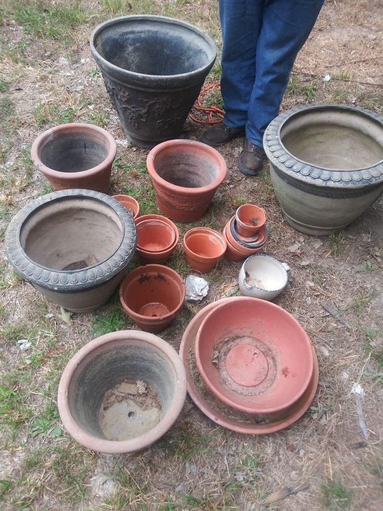 Flower pot lot plastic ceramic