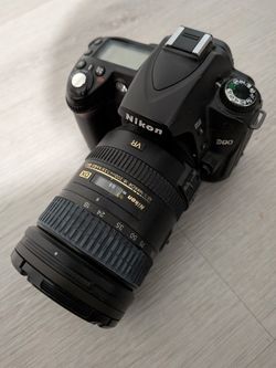 Nikon D90 with nikon af-s nikkor 18-200mm 1:3.5-5.6 ii