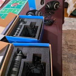 Podcast Mics And Headphones 