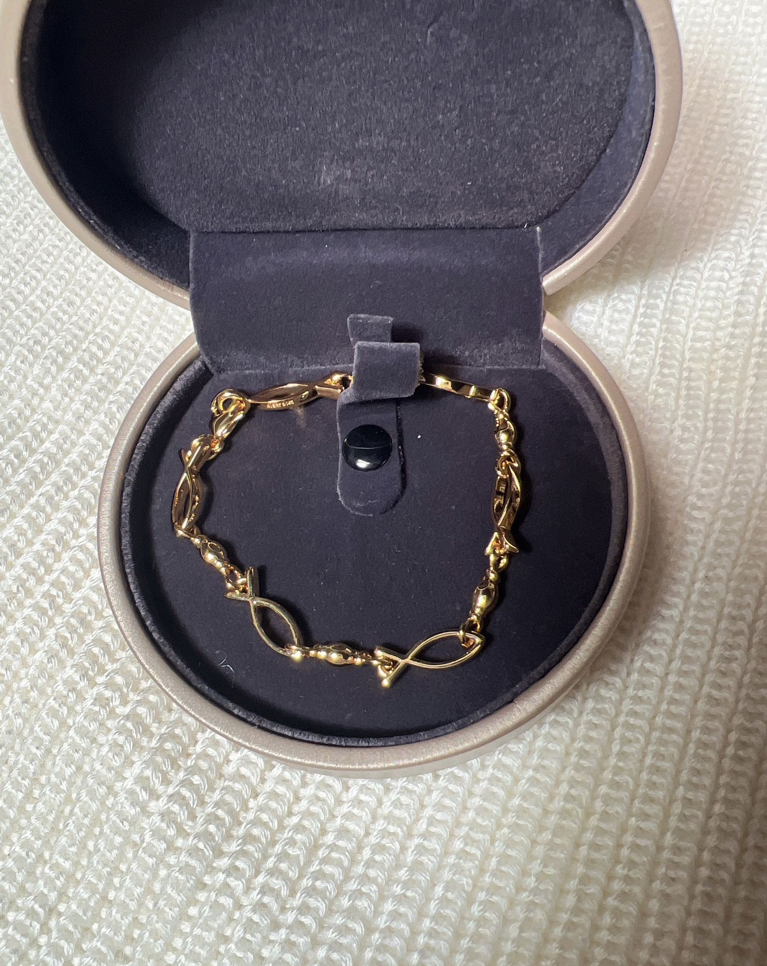 Rose Gold Tone Open Fish Links Chain Fashion Bracelet