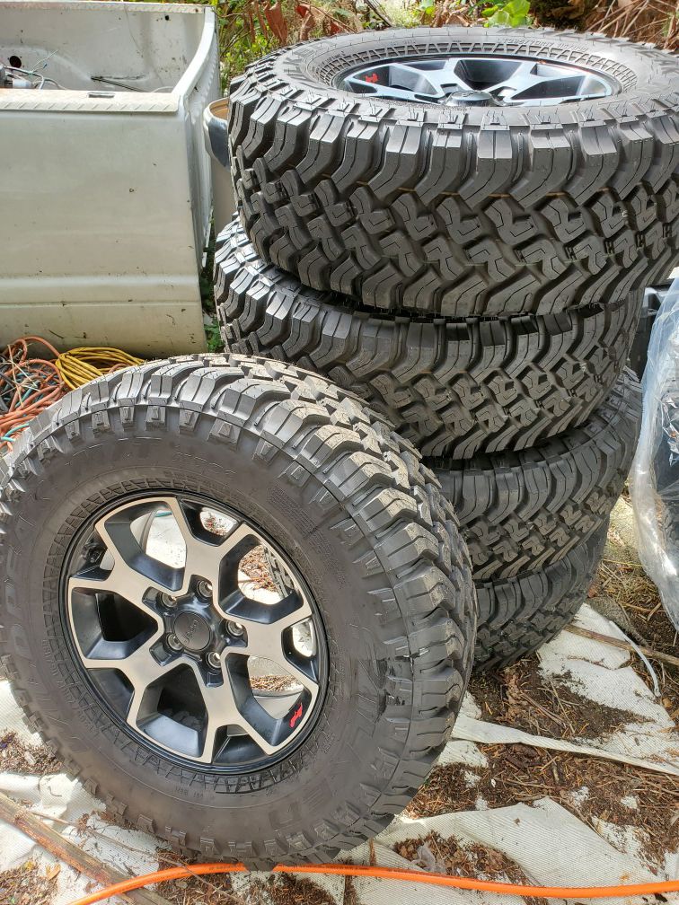 Jeep jl falken MT wheels & tires